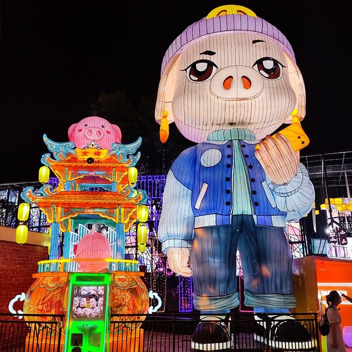 Holiday Event Lantern Decoration